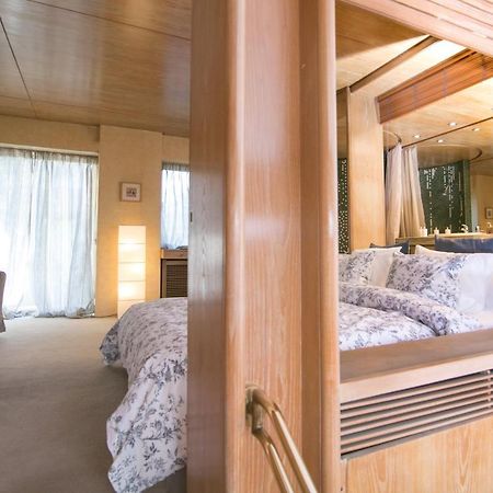 One-Of-A-Kind Athens Riviera Apartment Экстерьер фото
